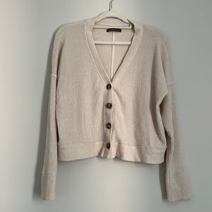 Abercrombie cream cardi tagged L